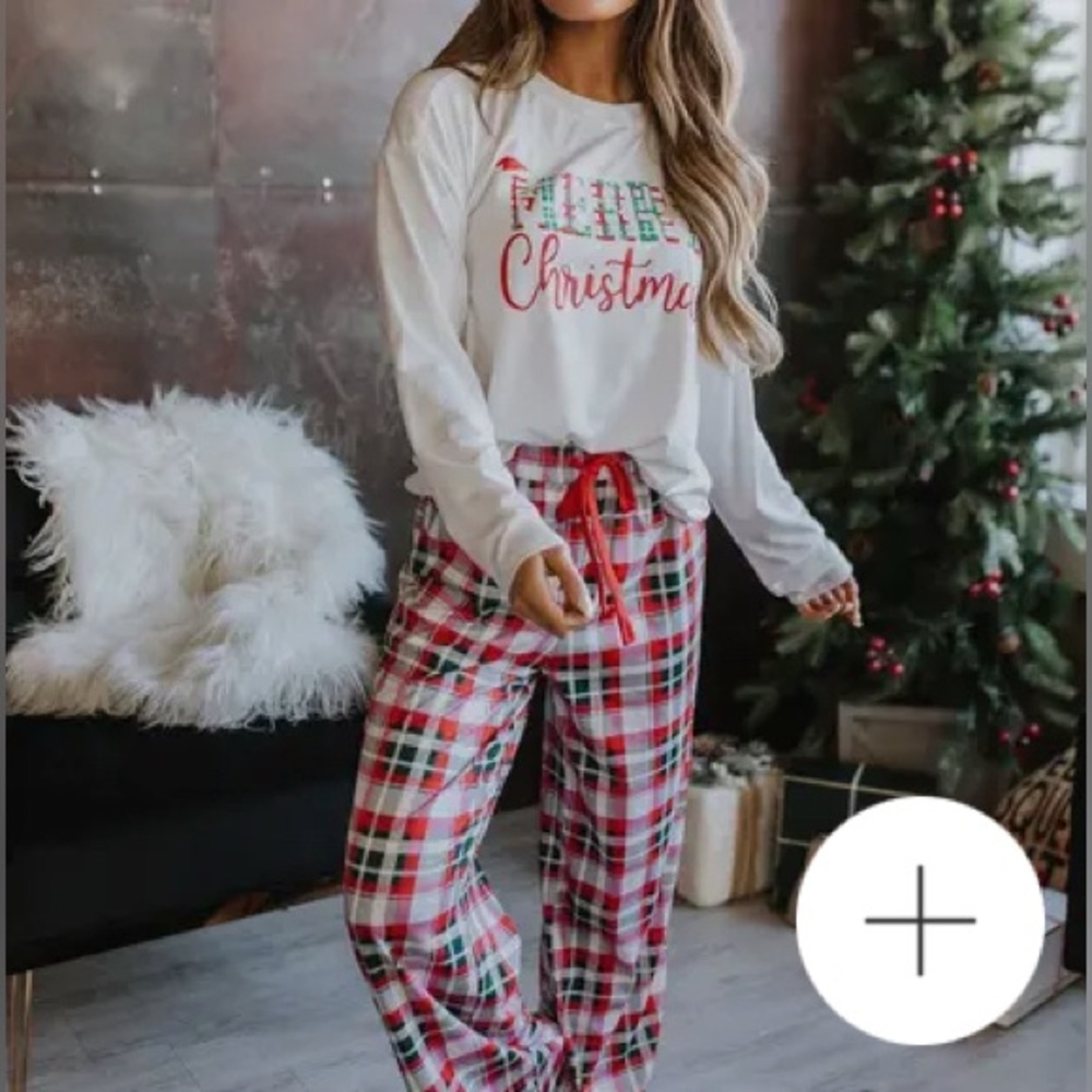 Festive Christmas Women’s Loungewear Set - White and Red Plaid